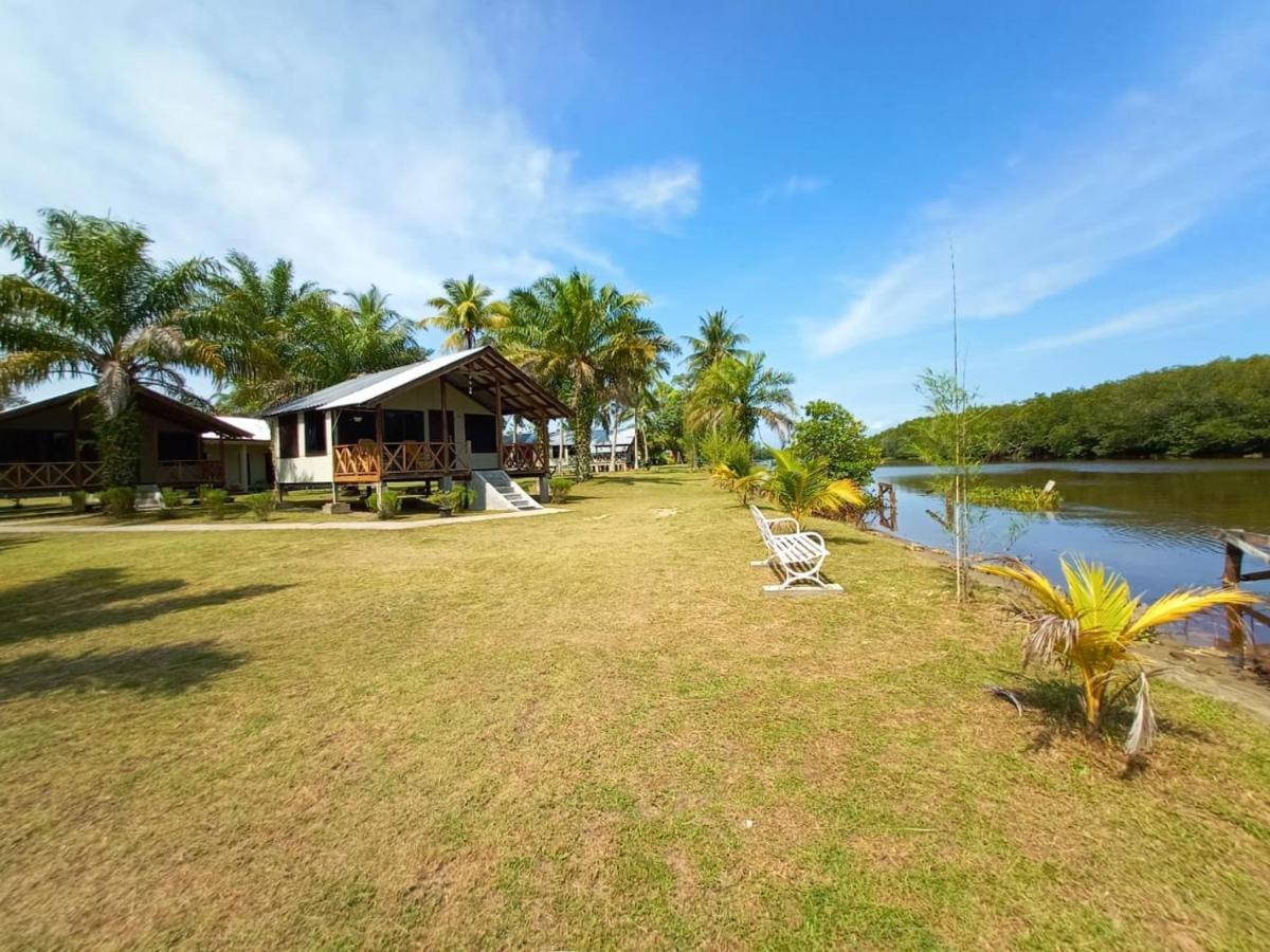 Mb Camp Singkil Hotel Gosongtelaga Exterior photo