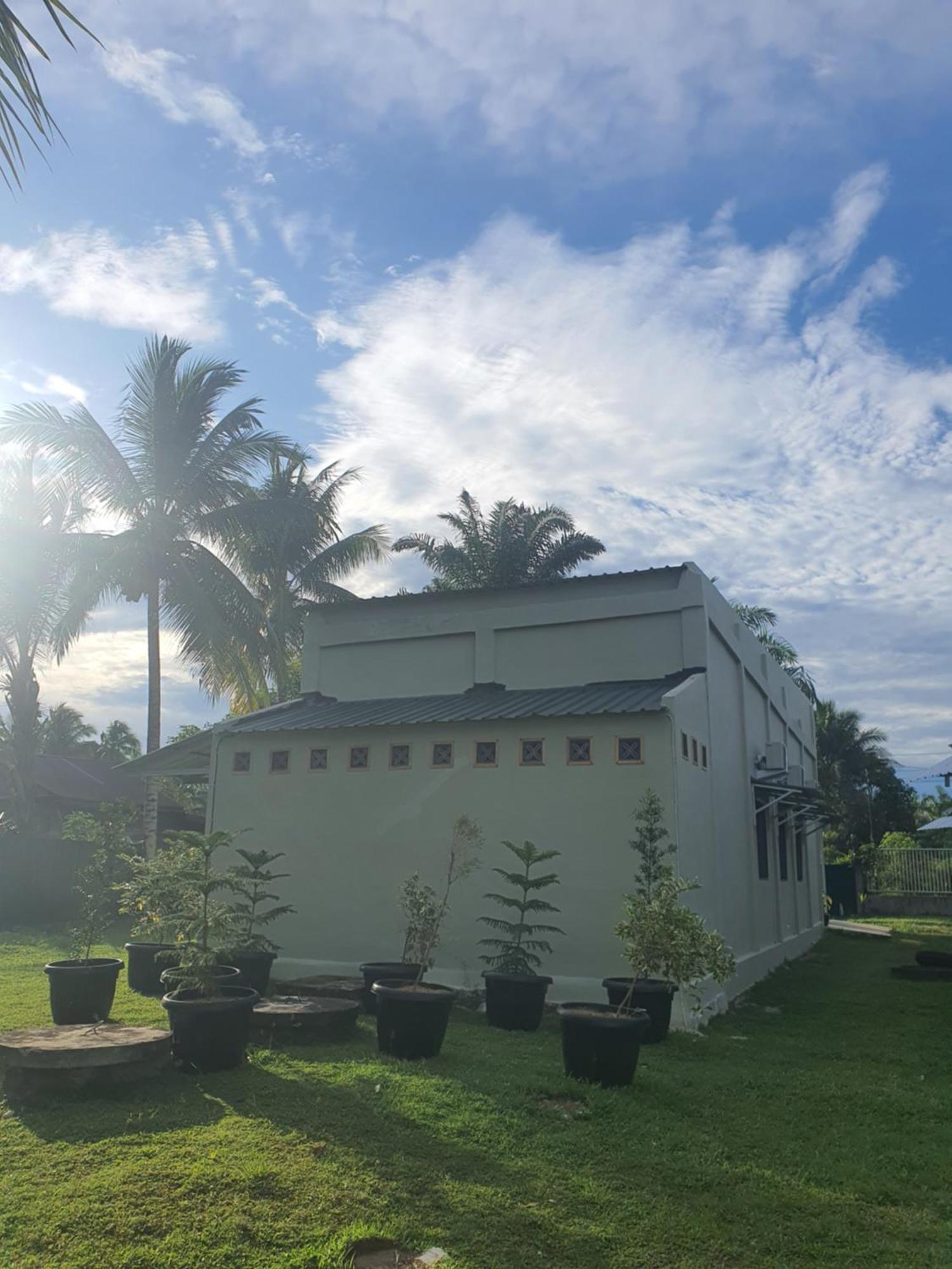 Mb Camp Singkil Hotel Gosongtelaga Exterior photo